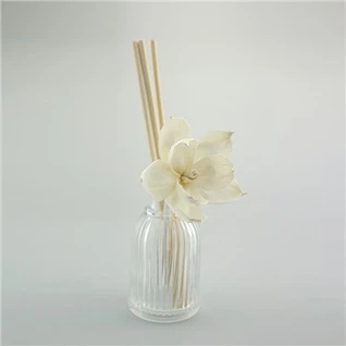 Dekoracija lesenih rož